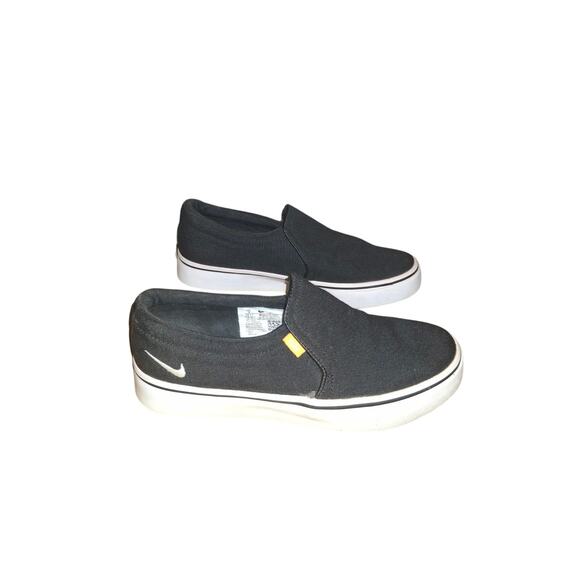 Nike Court Royale AC Slip On Black Authentic Canvas Womens Size 5 Shoes - Picture 1 of 6